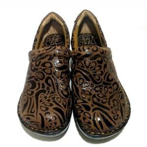 Boc Born Concepts Women's Clogs Shoes